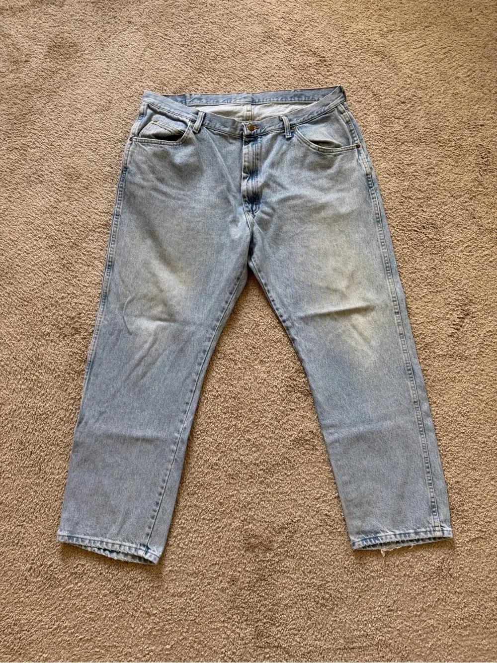 VTG ~ 1990s ~ Wrangler Authentics ~Light Wash Regular Fit Denim Jeans ~ 40x30
